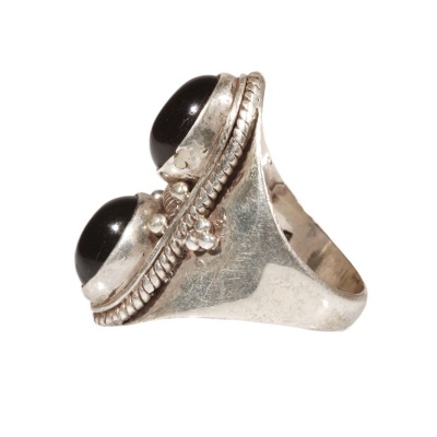 anello-argento-blackstar-due-pietre 1